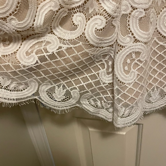 Blythe brand white lace romper. Size L - Picture 4 of 7